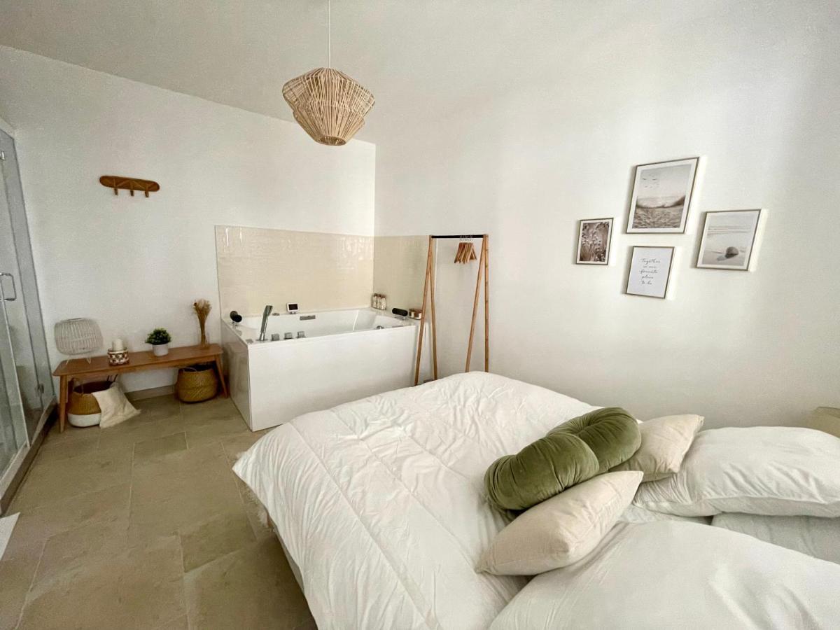 La Maison Pinot Noir Apartment